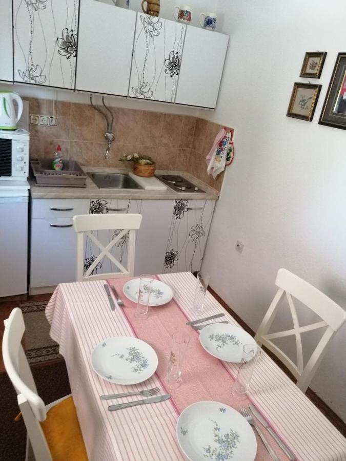 شقة Apartman Mira باشْكا المظهر الخارجي الصورة